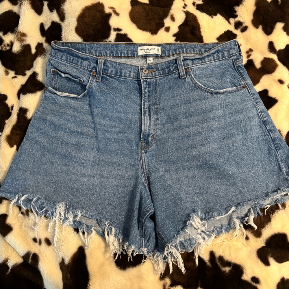 Abercombie Curve Love Shorts